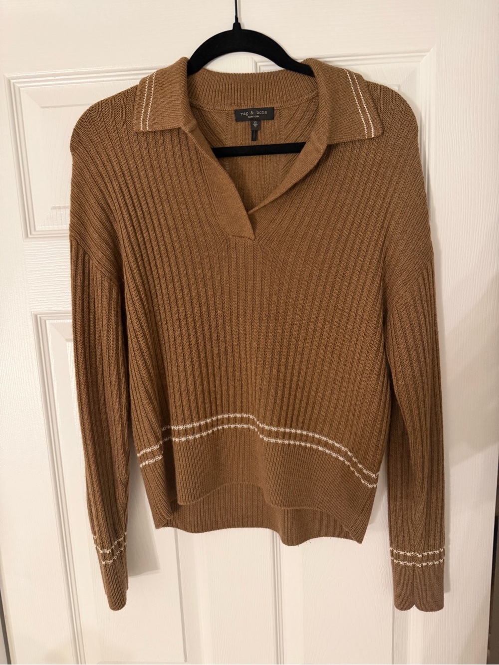 rag & bone Camel Ribbed V-Neck Sweater with White Contrast Stitch